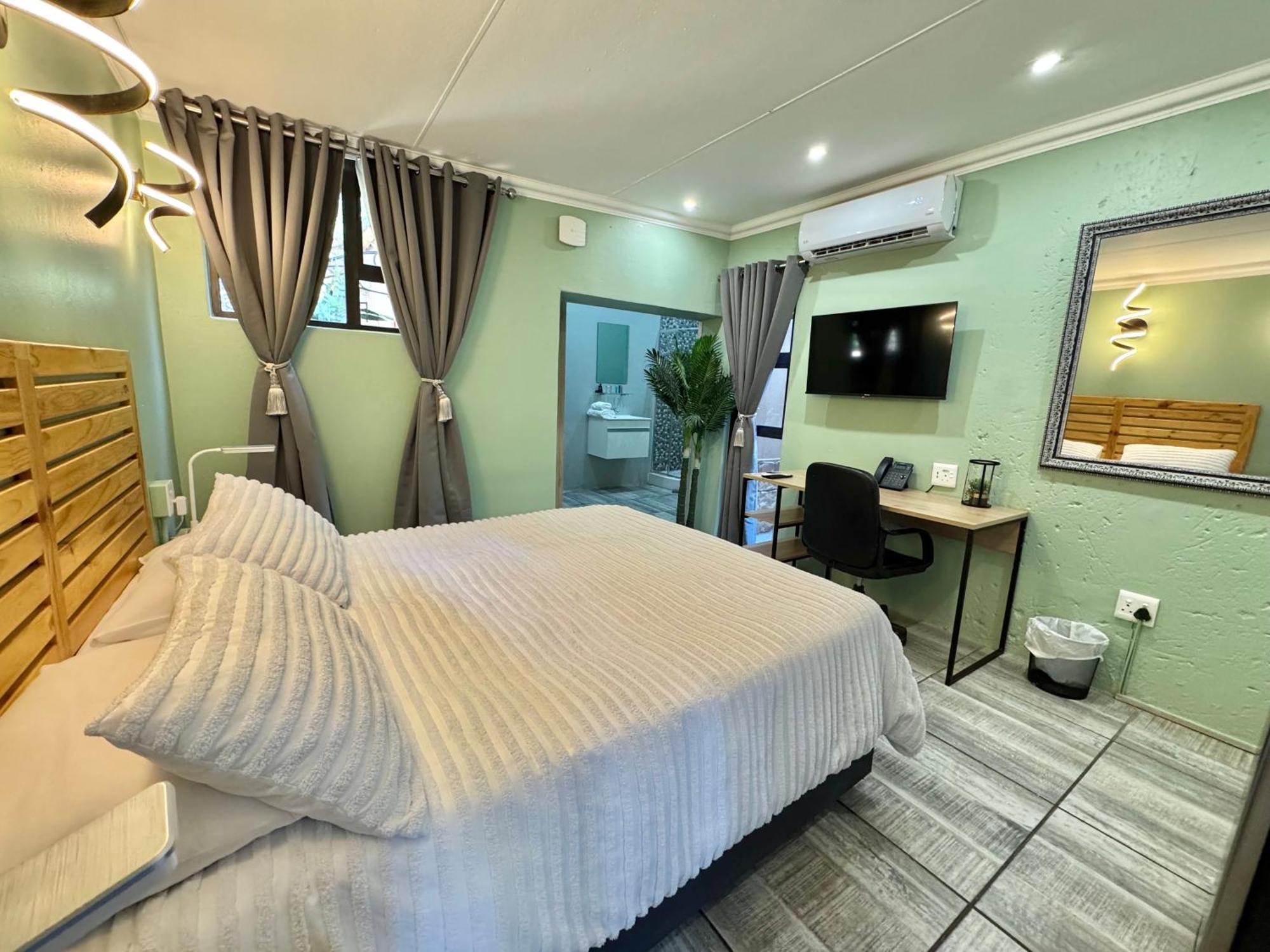 Echo Mountain Inn (Adults Only) Thabazimbi Buitenkant foto